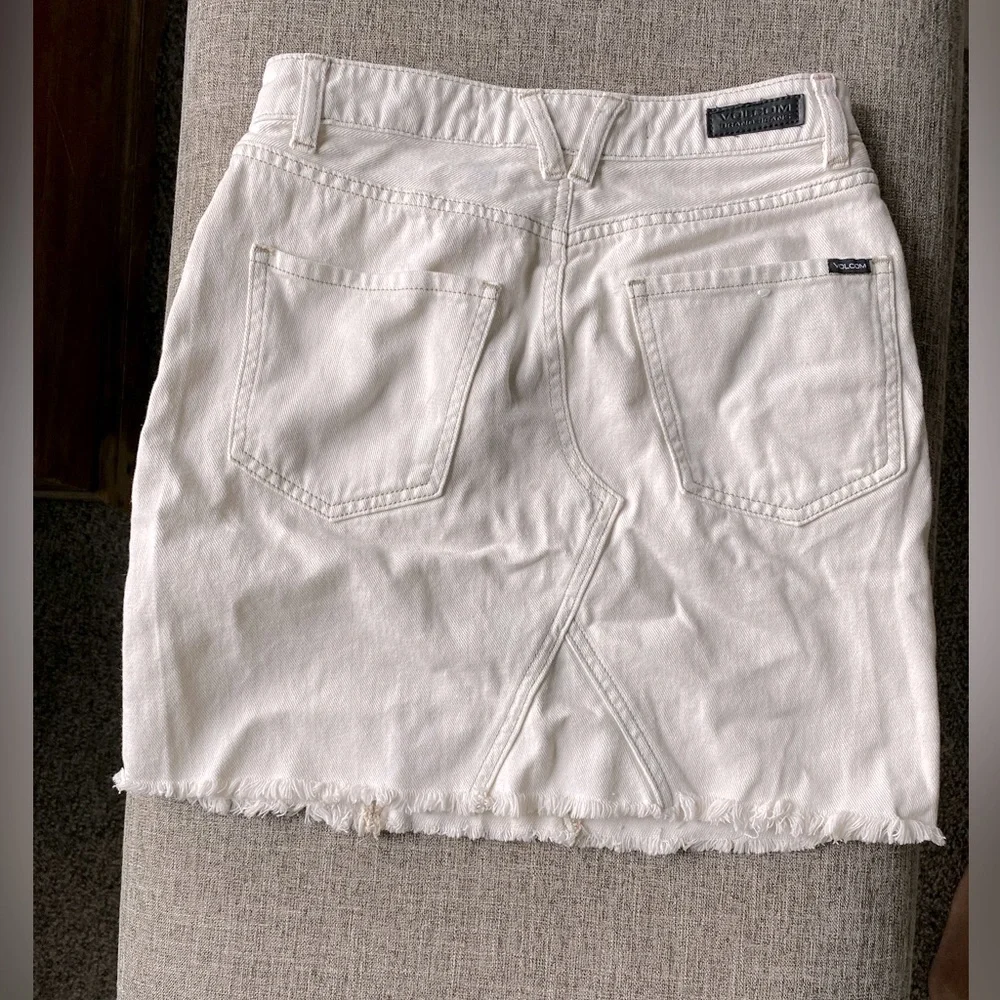 Volcom white denim high waisted skirt - Picture 2 of 3